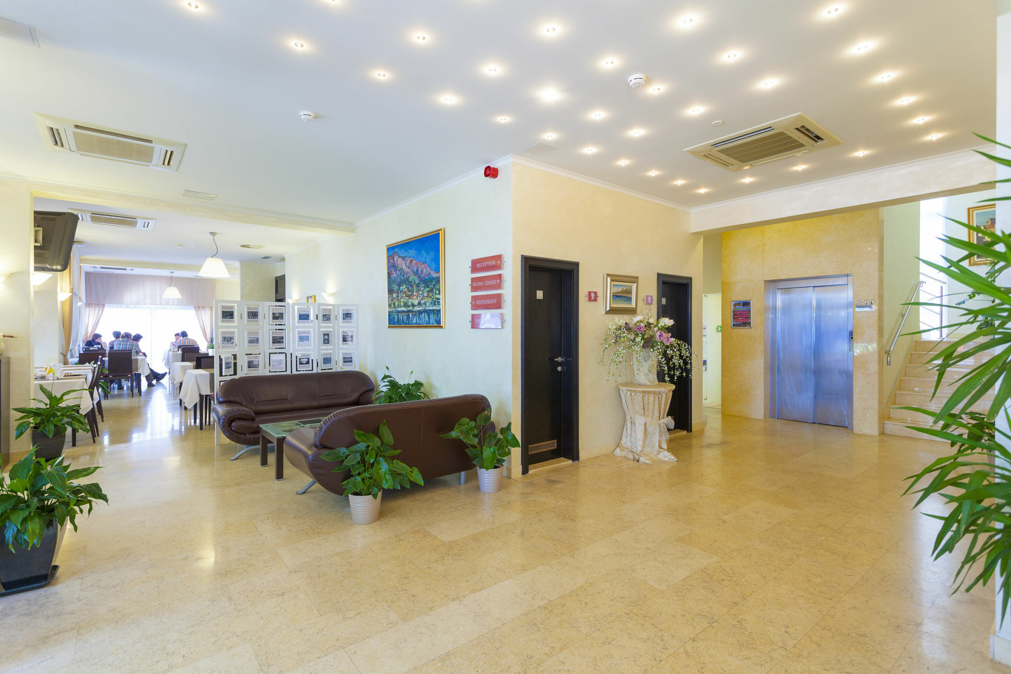 מאקרסקה Hotel Milenij מראה חיצוני תמונה