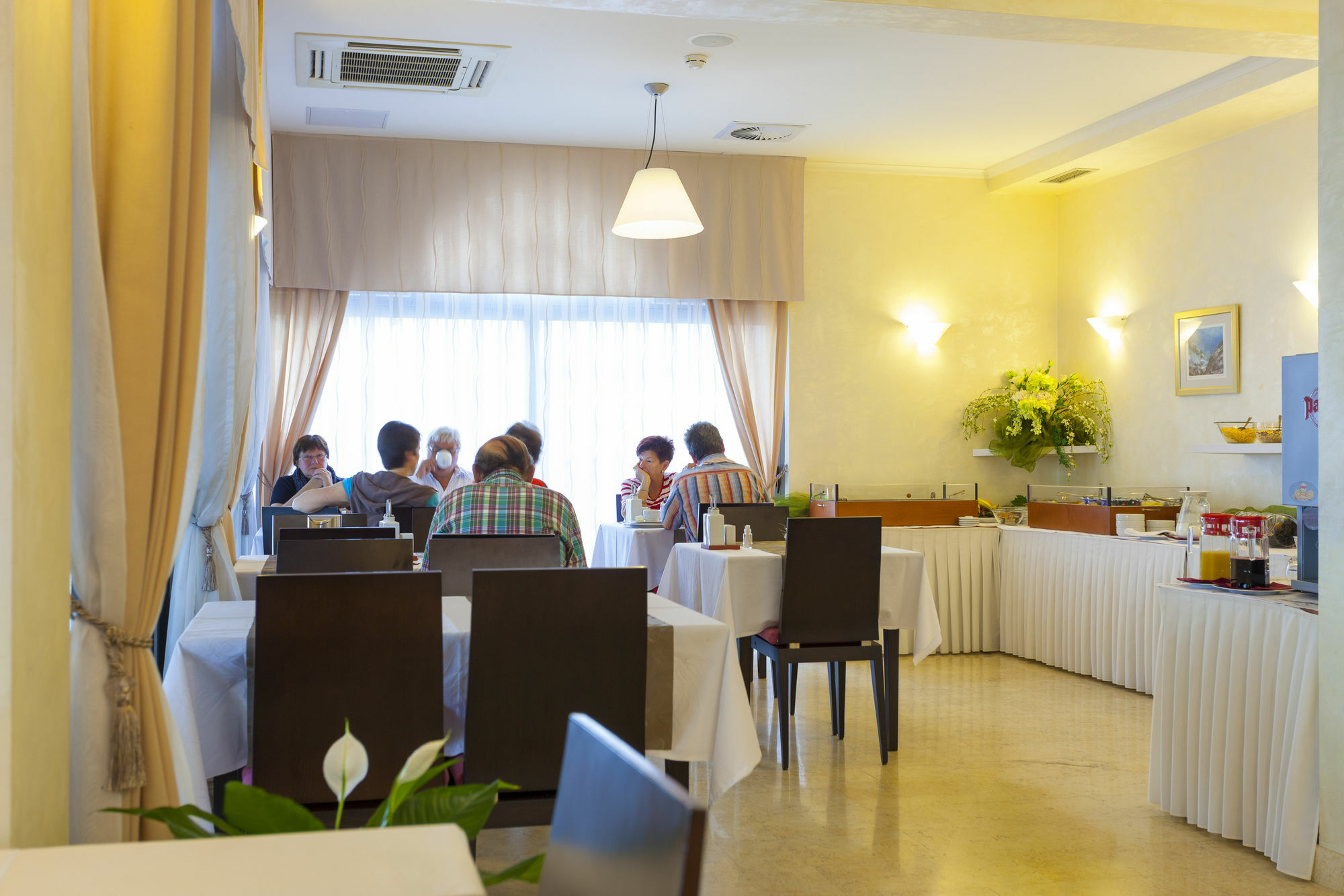 מאקרסקה Hotel Milenij מראה חיצוני תמונה