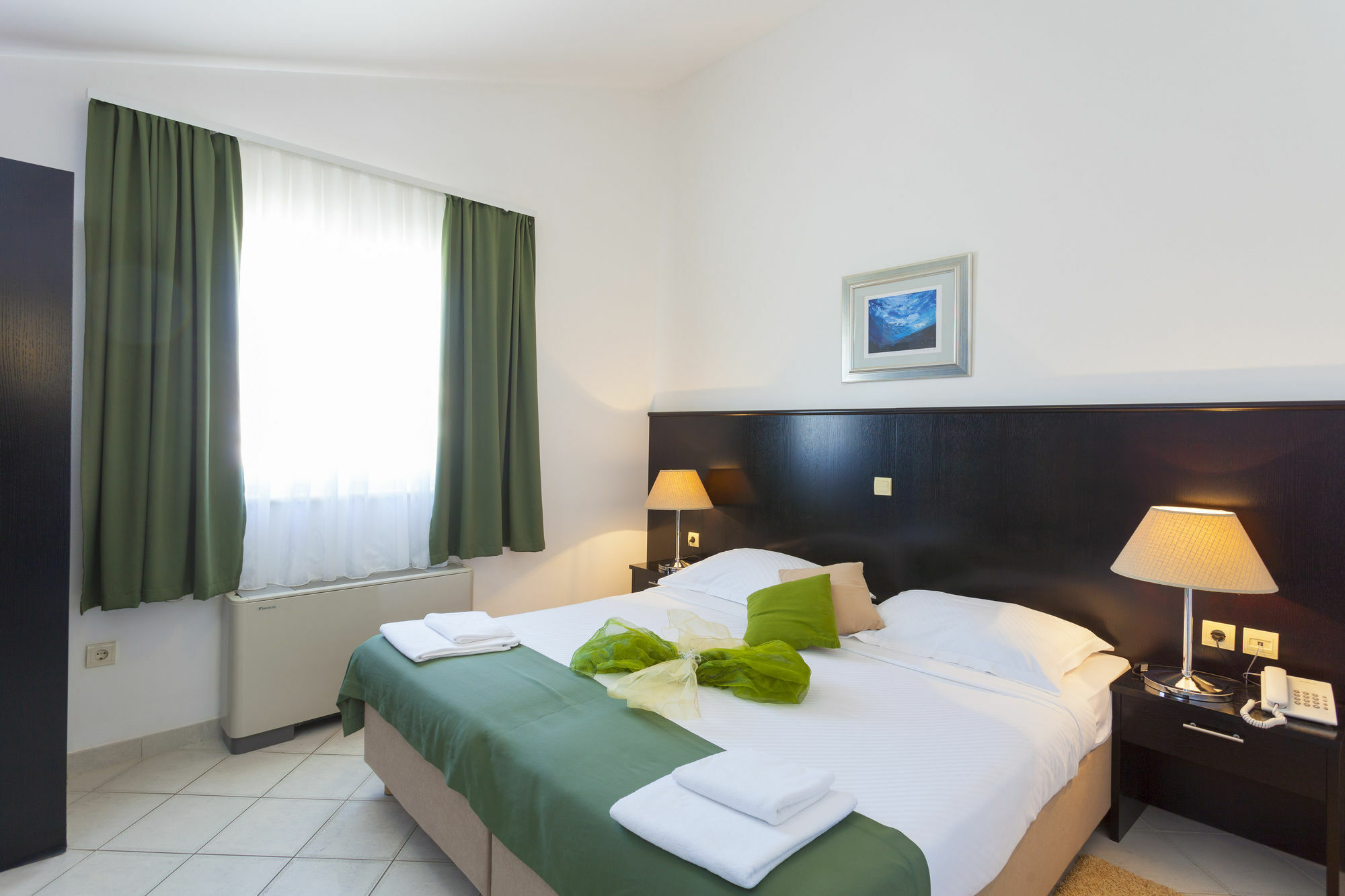 מאקרסקה Hotel Milenij מראה חיצוני תמונה