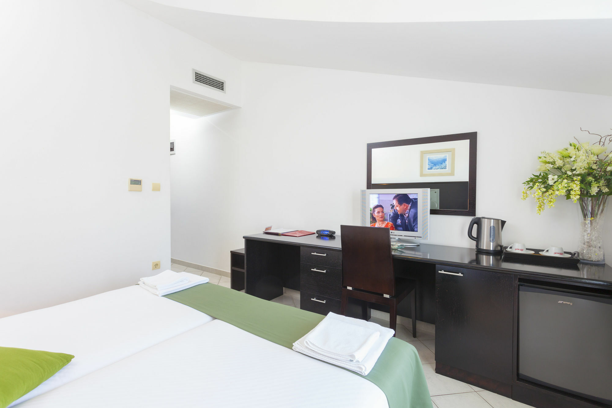 מאקרסקה Hotel Milenij מראה חיצוני תמונה